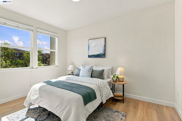 1565 McCandless Dr, Milpitas, CA 95035