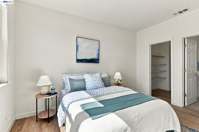 1565 McCandless Dr, Milpitas, CA 95035