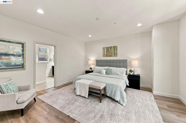 1565 McCandless Dr, Milpitas, CA 95035