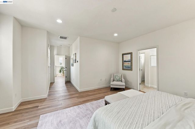 1565 McCandless Dr, Milpitas, CA 95035