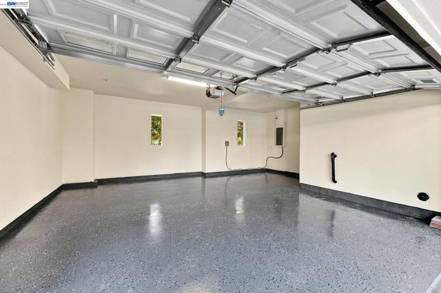 1565 McCandless Dr, Milpitas, CA 95035
