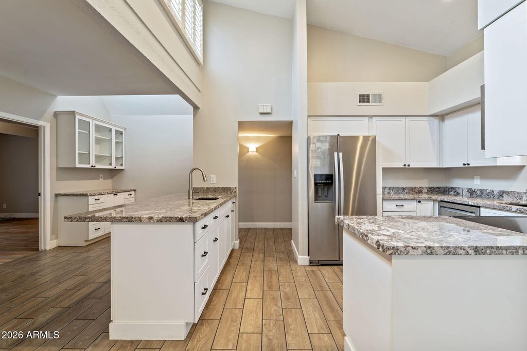 7840 N 7TH Street 1, Phoenix, AZ 85020