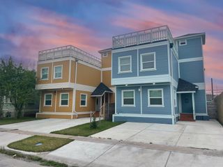 4013 Avenue N 1/2, Galveston, TX 77550