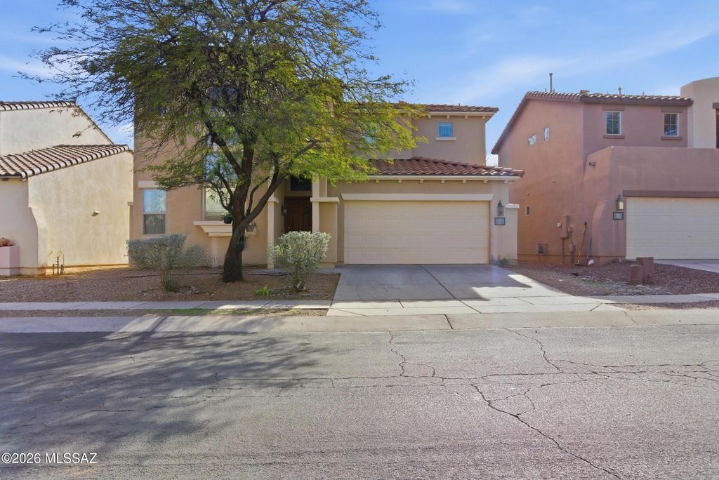 62 E Camino Limon Verde, Sahuarita, AZ 85629
