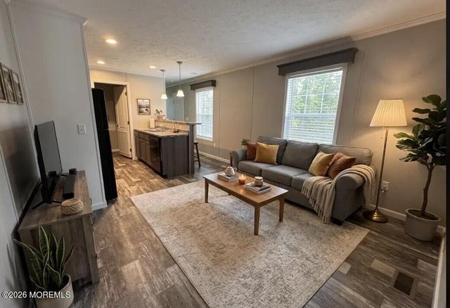 18 Avenue B, Hazlet, NJ 07734