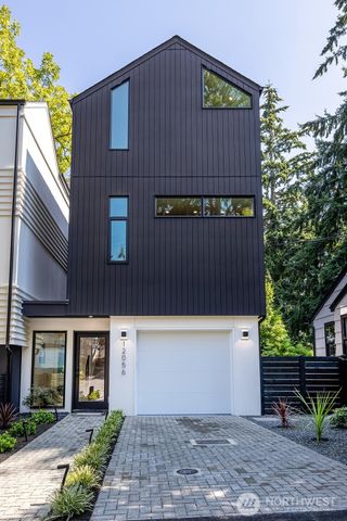 12056 20th Avenue NE, Seattle, WA 98125