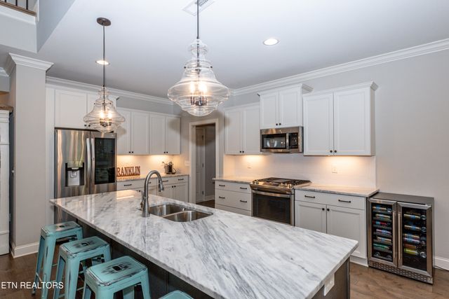 1001 Westland Creek Blvd, Knoxville, TN 37923