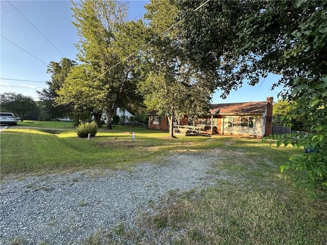 2204 Long Dairy Road, Graham, NC 27253
