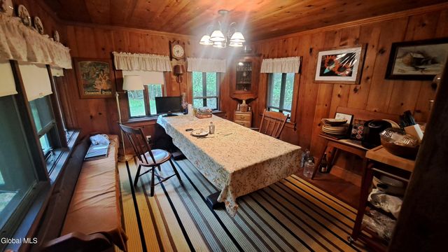 21 Longview Trail, Sand Lake, NY 12153