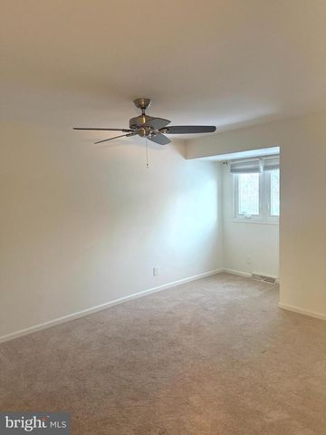 11 FAIRWAY CT, Dover, DE 19904