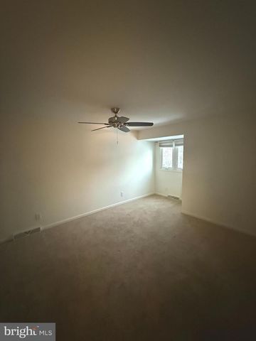 11 FAIRWAY CT, Dover, DE 19904