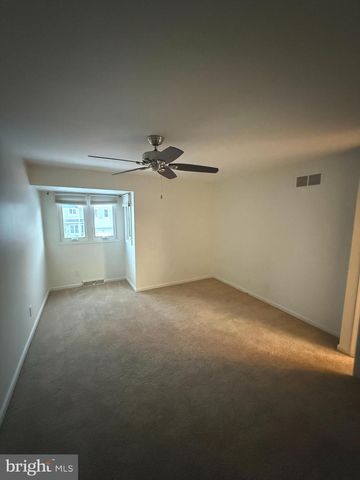 11 FAIRWAY CT, Dover, DE 19904