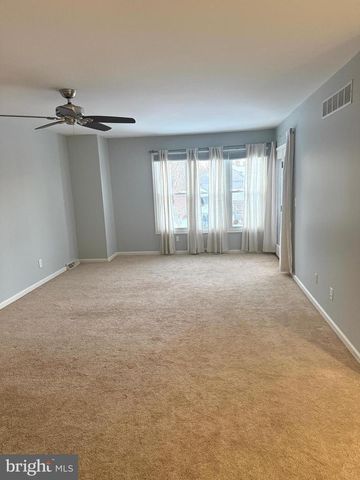 11 FAIRWAY CT, Dover, DE 19904