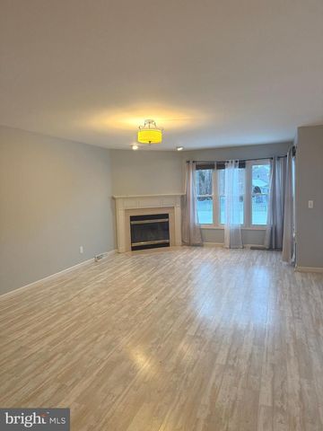 11 FAIRWAY CT, Dover, DE 19904