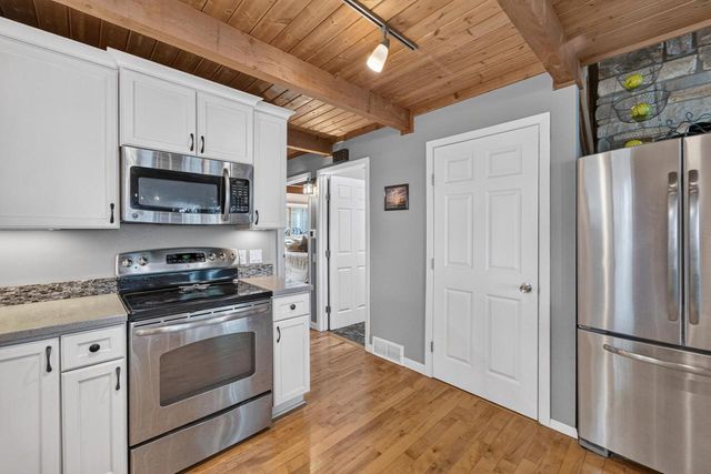 6126 Overlook Drive, Mcfarland, WI 53558