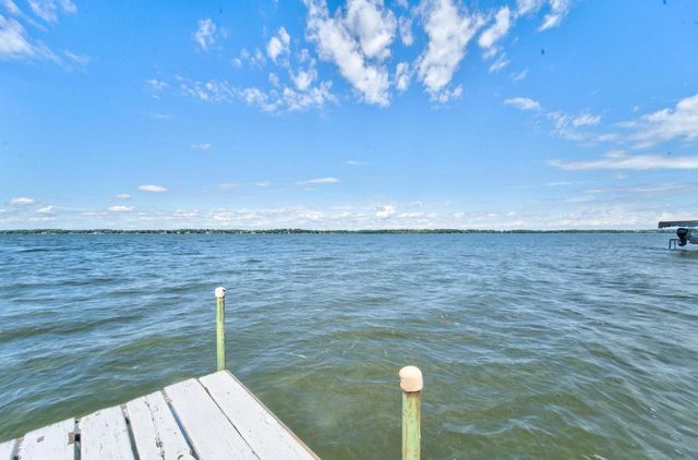6126 Overlook Drive, Mcfarland, WI 53558