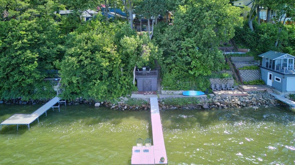6126 Overlook Drive, Mcfarland, WI 53558