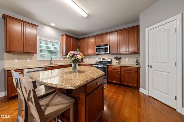 1550 Lake Louise Lane, Fuquay Varina, NC 27526