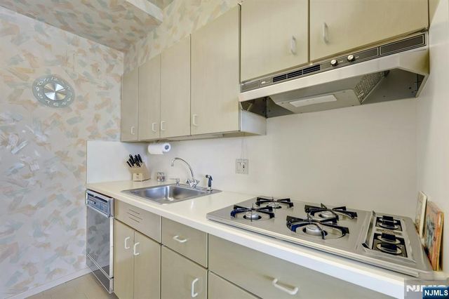 1 Horizon Road 632, Fort Lee, NJ 07024