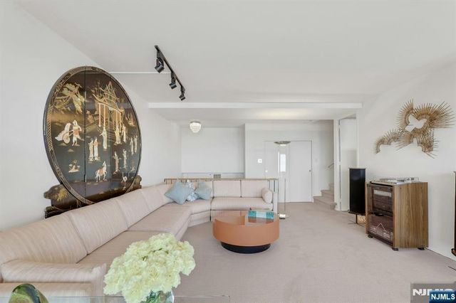 1 Horizon Road 632, Fort Lee, NJ 07024