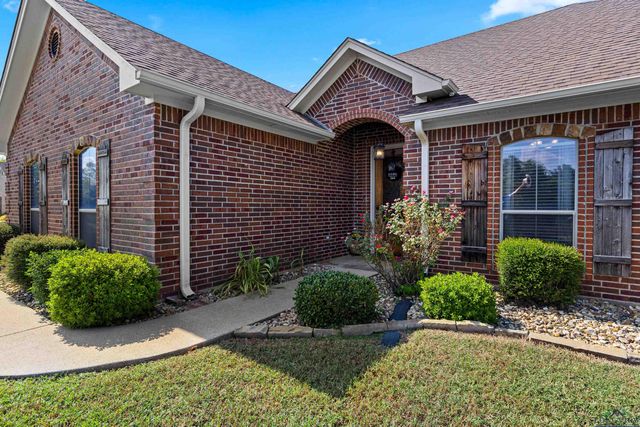 115 Towering Oaks Lane, Longview, TX 75602