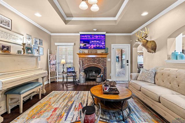 115 Towering Oaks Lane, Longview, TX 75602