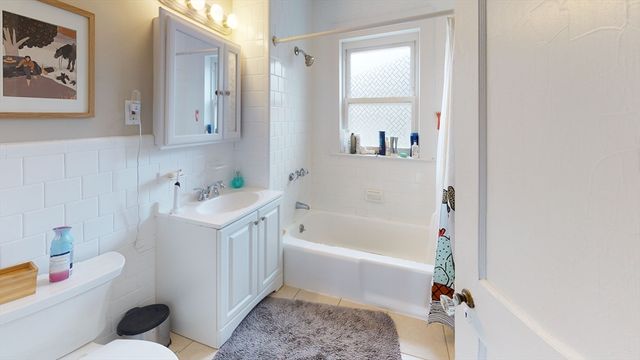 48 South Crescent Circuit 2, Boston, MA 02135