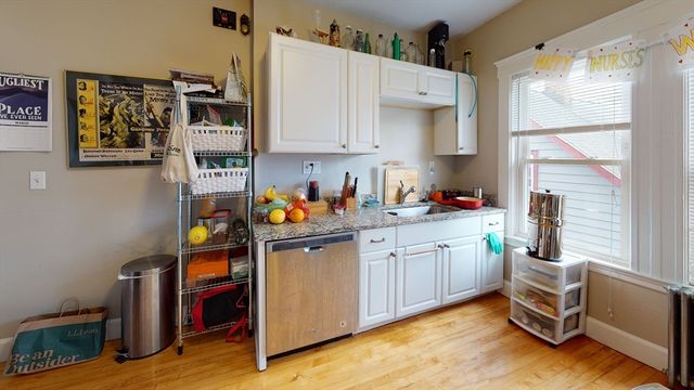 48 South Crescent Circuit 2, Boston, MA 02135