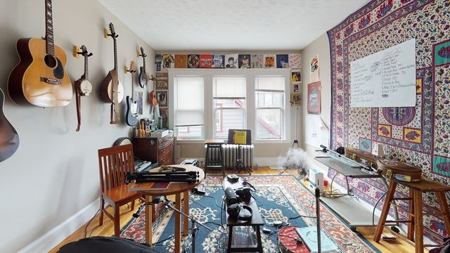 48 South Crescent Circuit 2, Boston, MA 02135