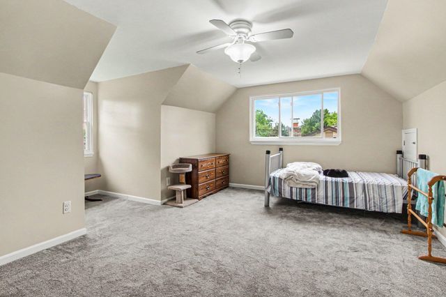 25286 Castlewood Drive, Trenton, MI 48183