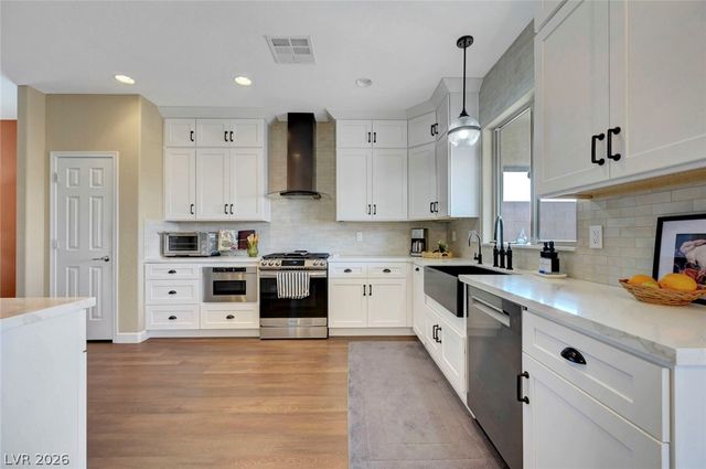 2700 Rue Montpellier Avenue, Henderson, NV 89044