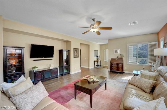 2700 Rue Montpellier Avenue, Henderson, NV 89044