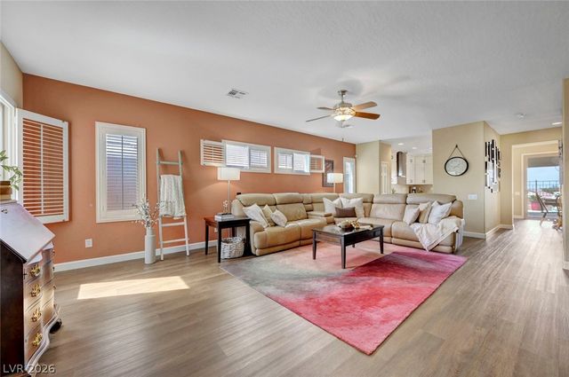 2700 Rue Montpellier Avenue, Henderson, NV 89044