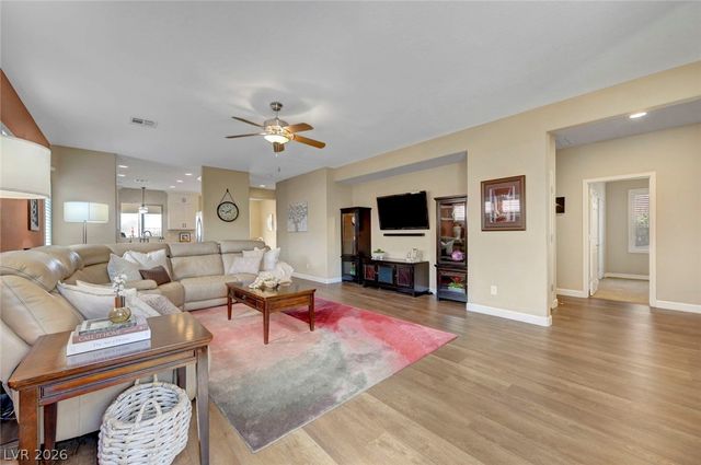 2700 Rue Montpellier Avenue, Henderson, NV 89044