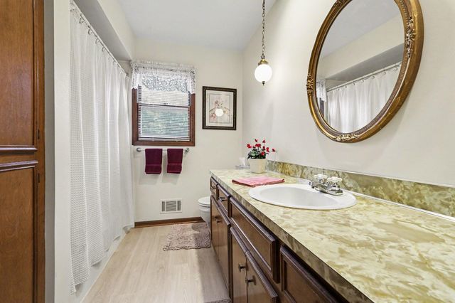 1958 Camille Drive Se, City Of Kentwood, MI 49546