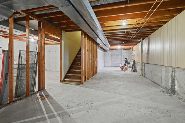 1958 Camille Drive Se, City Of Kentwood, MI 49546