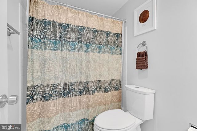 1465 HAMPTON HILL CIR, Mclean, VA 22101