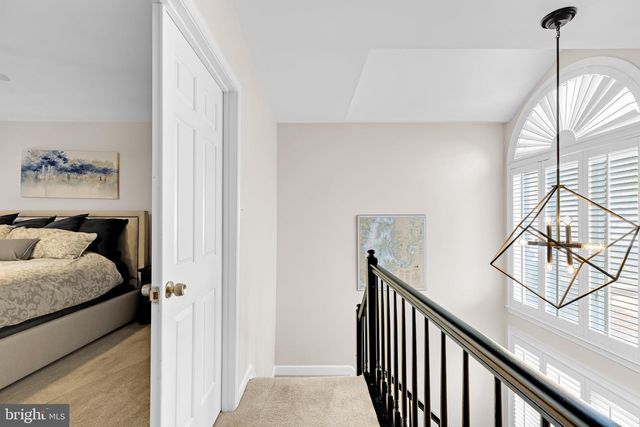 1465 HAMPTON HILL CIR, Mclean, VA 22101