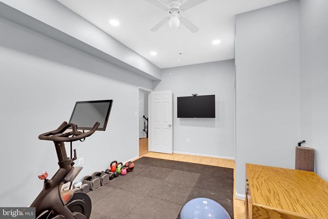 1465 HAMPTON HILL CIR, Mclean, VA 22101