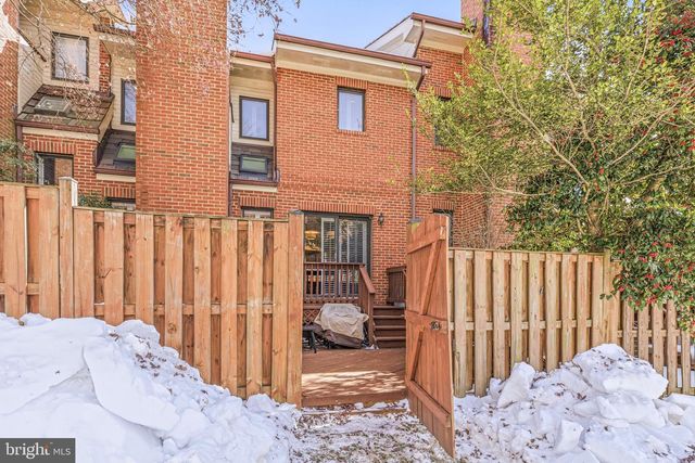 1465 HAMPTON HILL CIR, Mclean, VA 22101