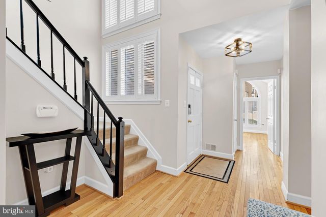 1465 HAMPTON HILL CIR, Mclean, VA 22101