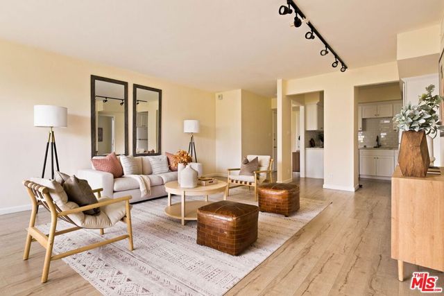 969 Hilgard Avenue 307, Los Angeles, CA 90024