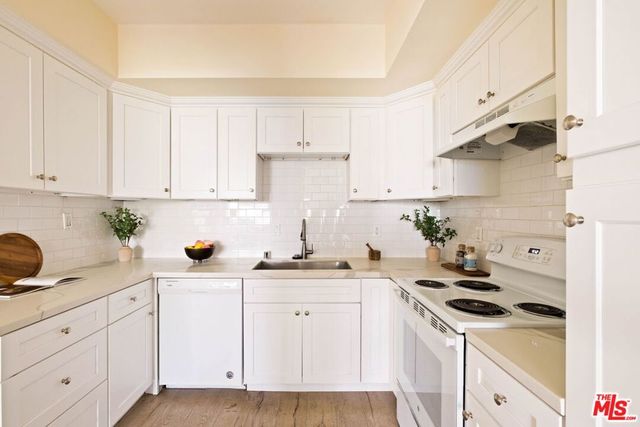 969 Hilgard Avenue 307, Los Angeles, CA 90024