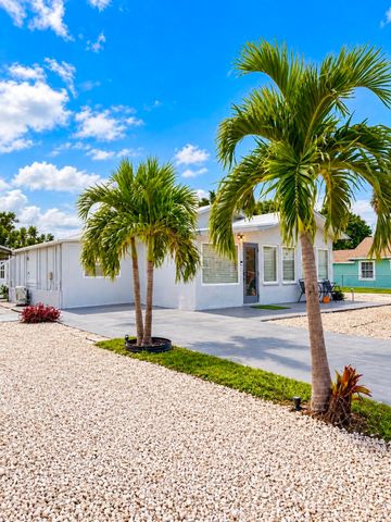 115 Walker Avenue Unit d, Greenacres, FL 33463