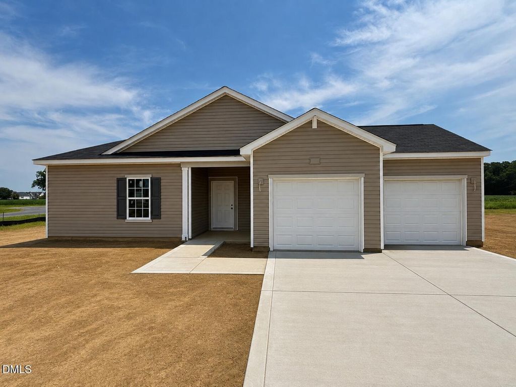 200 Piper Pointe Drive, Pikeville, NC 27863