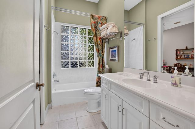 7011 ISLEGROVE Place, Boca Raton, FL 33433