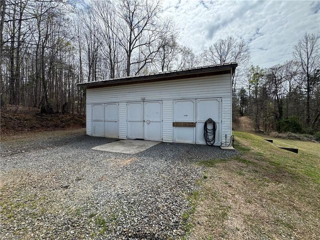 3000 Tesh Road, Germanton, NC 27019