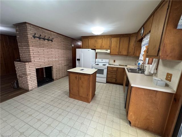 3000 Tesh Road, Germanton, NC 27019