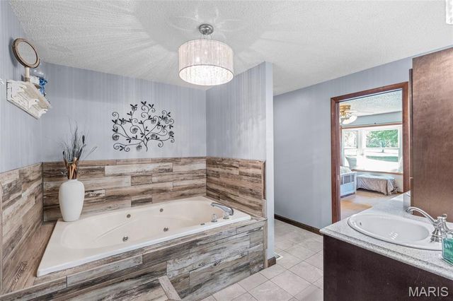 21069 Colony Church Road, Farmington, MO 63460