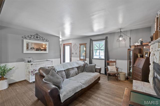 21069 Colony Church Road, Farmington, MO 63460